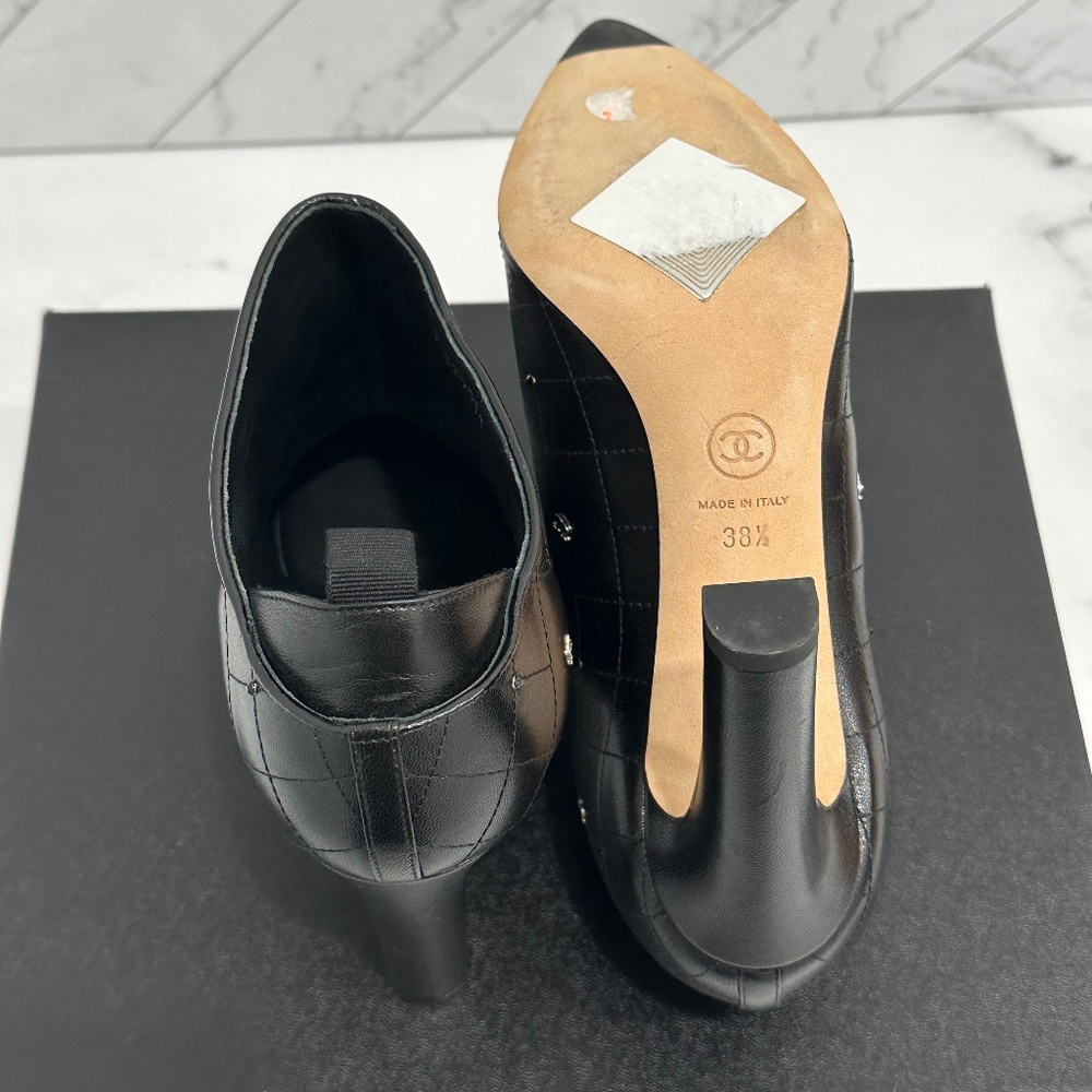CHANEL SHORT BOOTS BLACK 94305 SIZE 38.5 - Picture 8 of 10